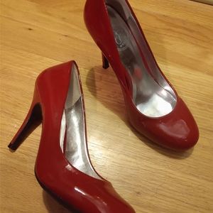 Jessica Simpson red patent leather shoes